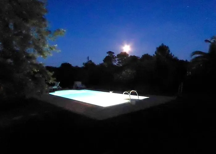 Reposante A Avec Piscine Privee Et Jardin