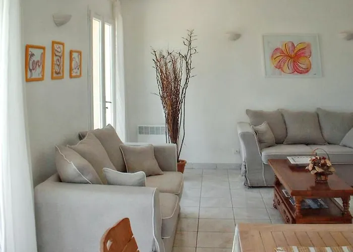 Reposante A Avec Piscine Privee Et Jardin