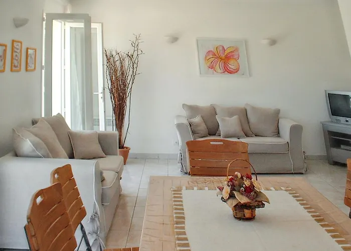 Reposante A Avec Piscine Privee Et Jardin * Solaro