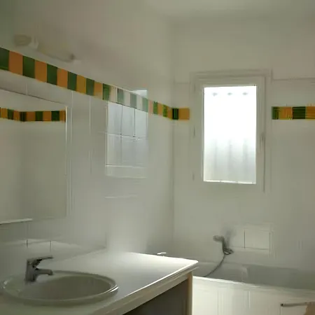 Reposante A Avec Piscine Privee Et Jardin