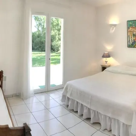 Reposante A Avec Piscine Privee Et Jardin 빌라