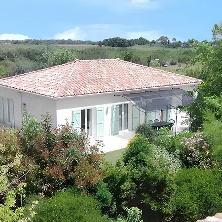 Reposante à Avec Piscine Privée Et Jardin *