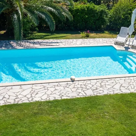 Reposante à Avec Piscine Privée Et Jardin Villa *