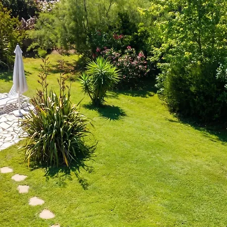 Villa Reposante à Avec Piscine Privée Et Jardin *