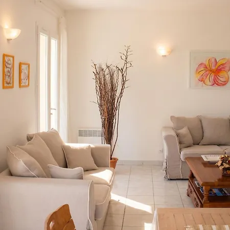 Reposante à Avec Piscine Privée Et Jardin * Solaro