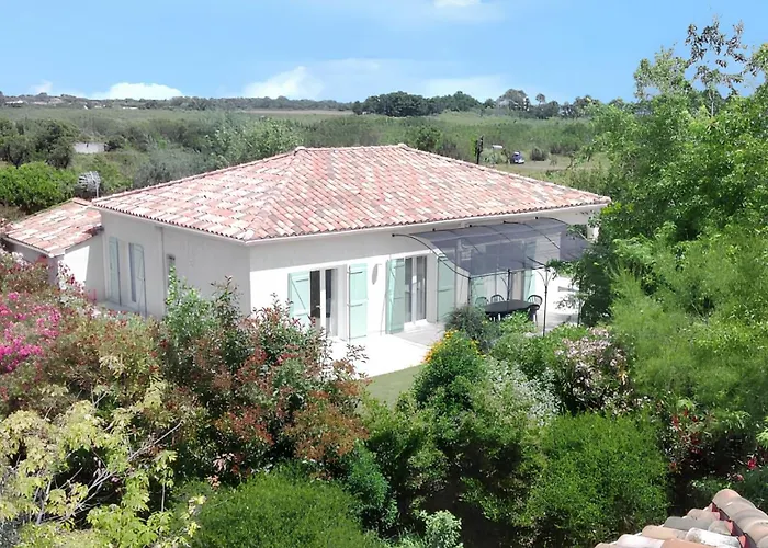 Villa Reposante A Avec Piscine Privee Et Jardin Solaro