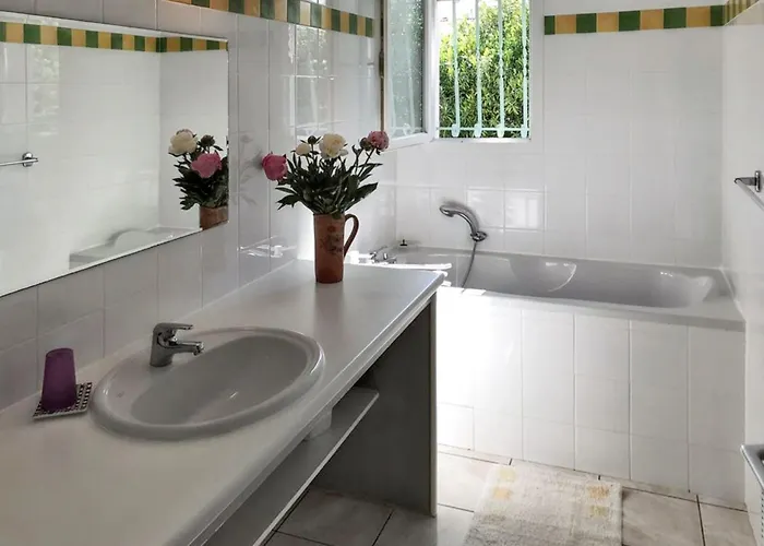 Villa Reposante A Avec Piscine Privee Et Jardin *